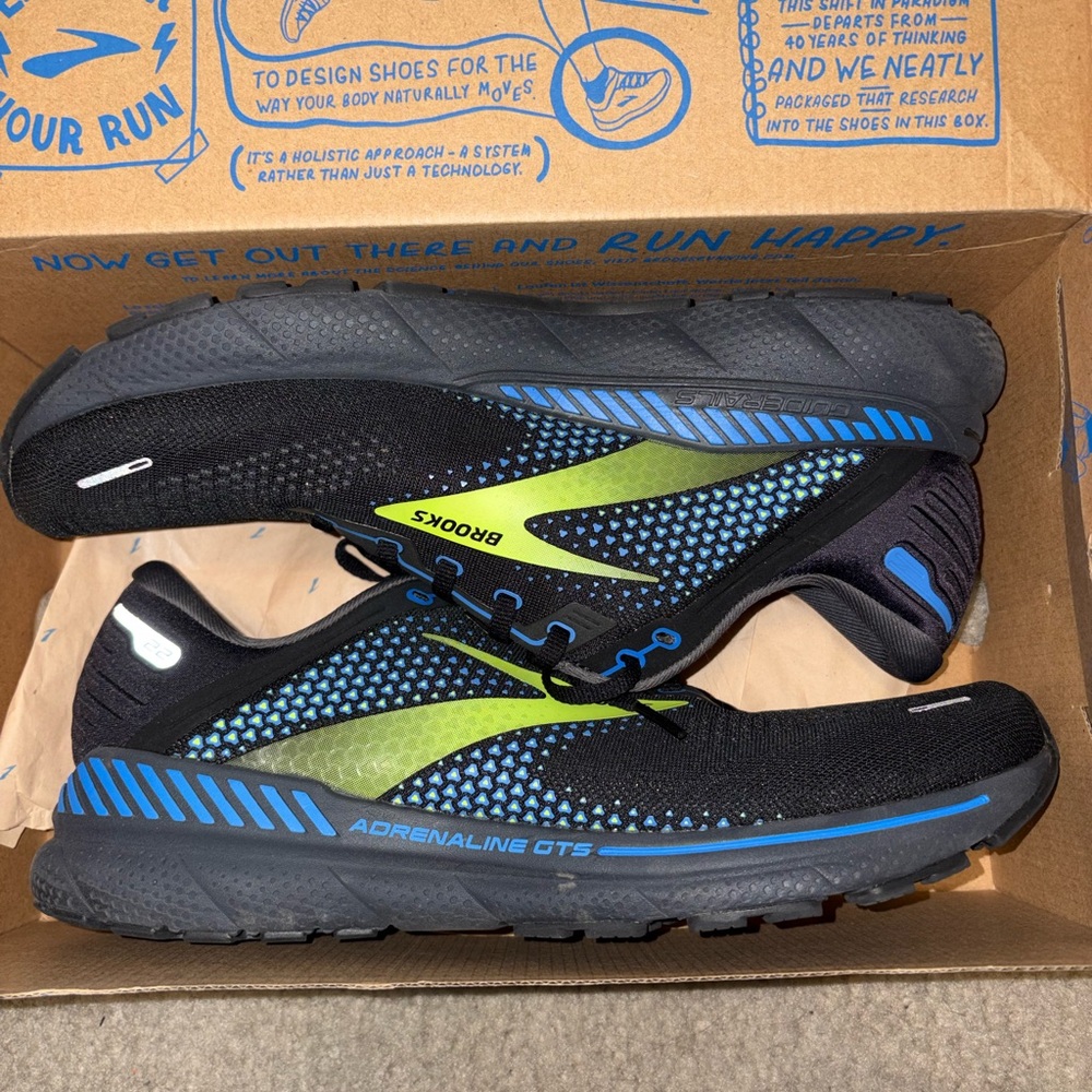 Brooks Adrenaline GTS 22 Men's Shoes - Black, Blue, and Green size 12.5
